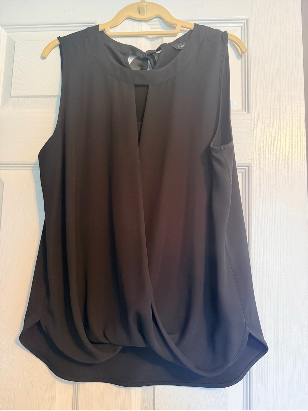 41 Hawthorn Black Draped Twist-Front Sleeveless Top